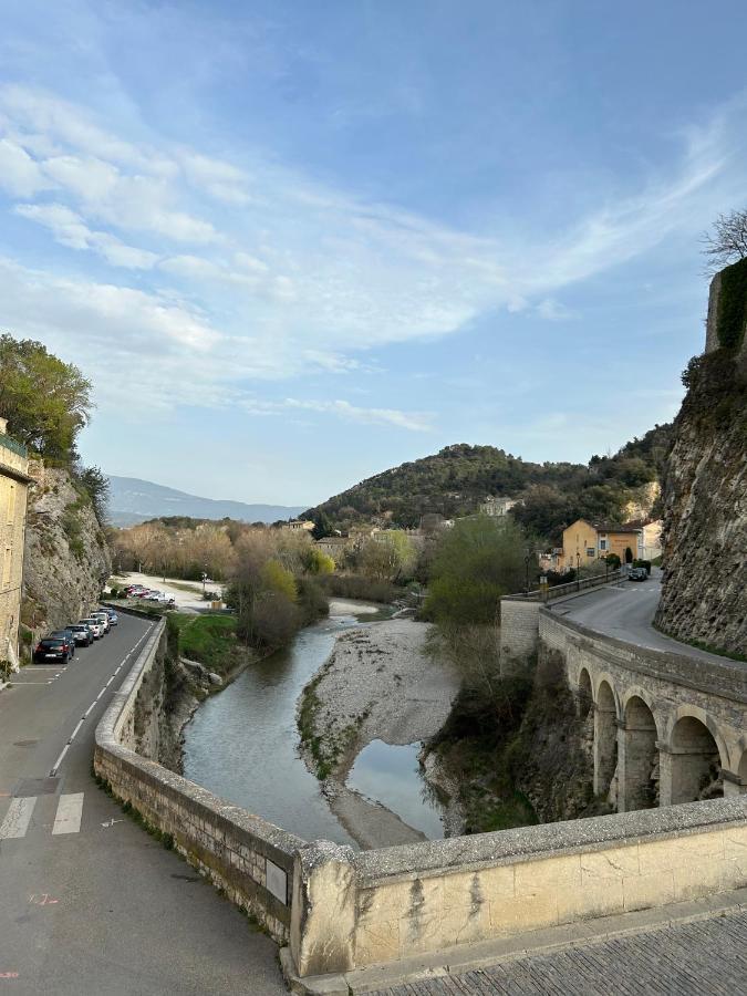 Sur Le Pont Apartamento Vaison-la-Romaine Exterior foto